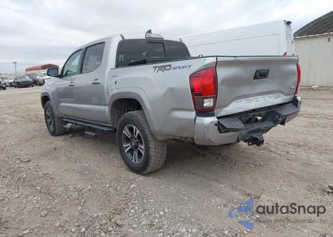 2018 Toyota Tacoma Trd Sport z USA, uszkodzony, nr VIN 3TMAZ5CN0JM061040